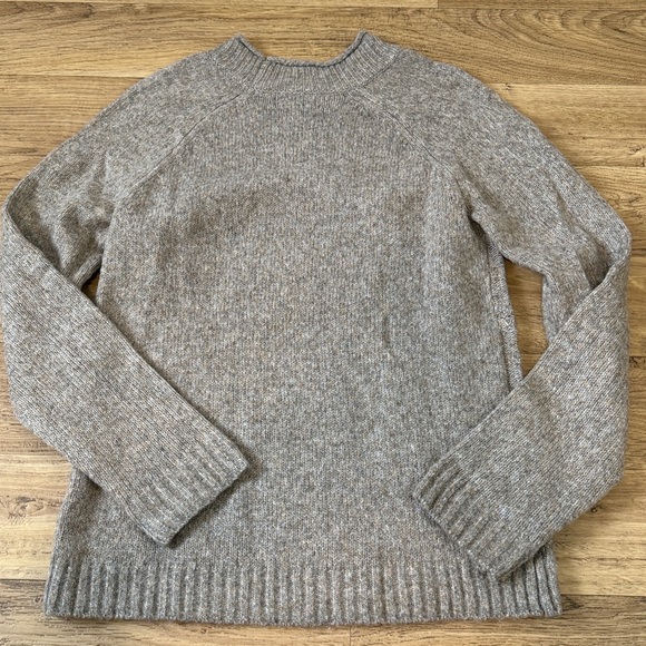 Sweater - Picture 6 of 6